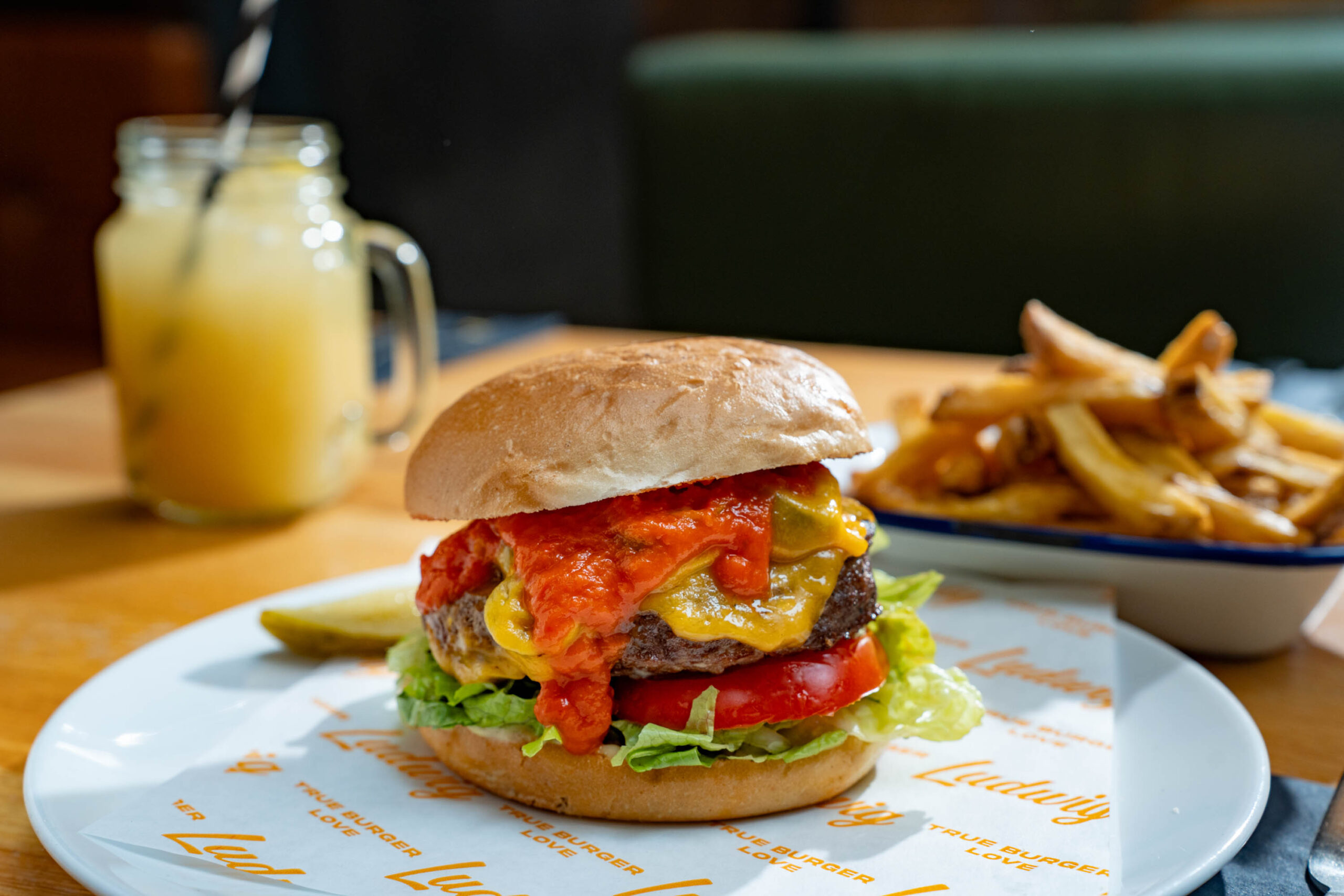 ludwig-burger-restaurant-1f1e33516427ee03511b4369579635c872eae7cd