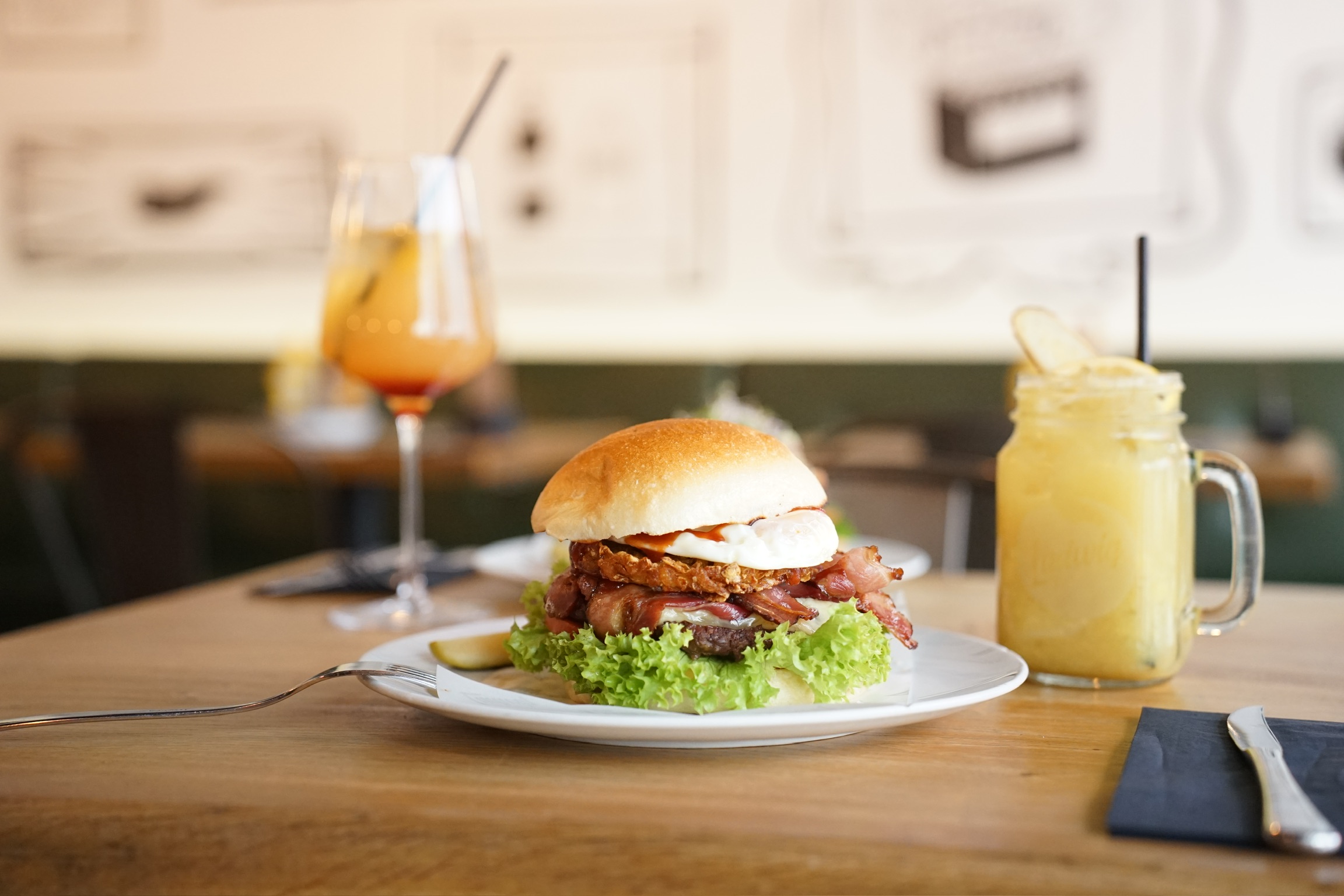 ludwig-burger-restaurant-430cc6c31228507b124aa58d700acbbed94c297e